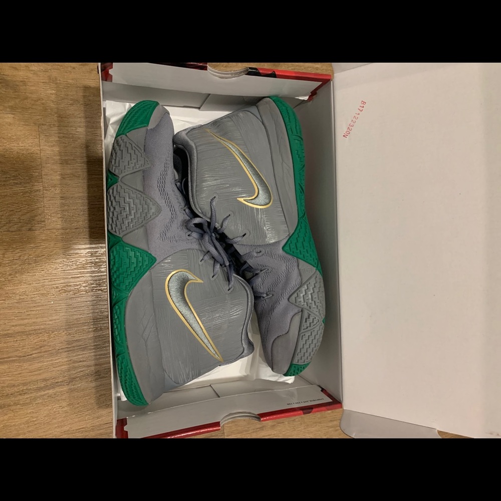Nike Kyrie 4